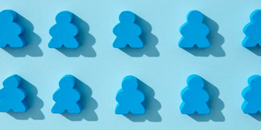 dettaglio delle pedine di Carcassonne in un’attività di giochi da tavolo per bambini plusdotati